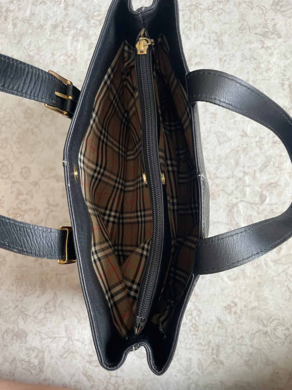 Vintage Burberrys “Buckle” Tote in soft pebbled calfskin leather